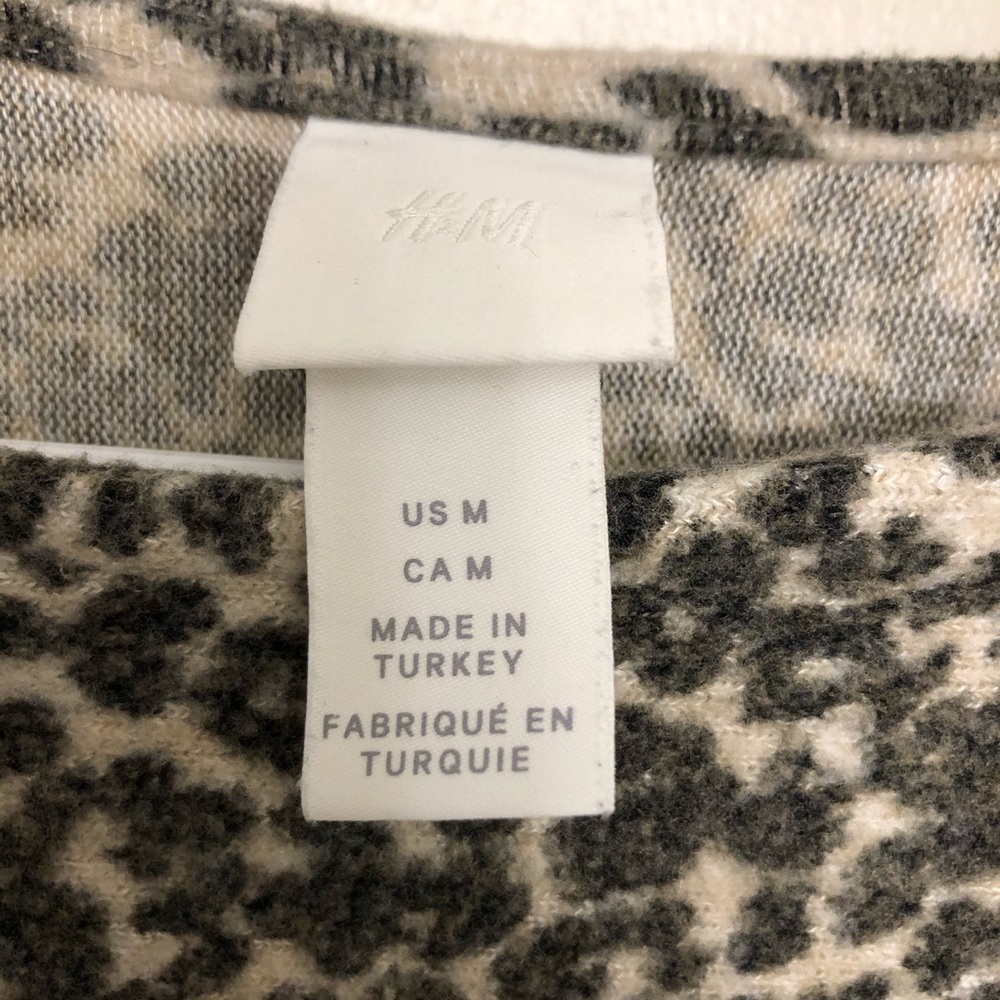 H&M Sweater - Picture 3 of 5